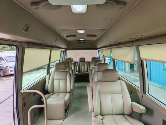 23 użytych miejsc Autobus z uszczelnionym oknem Manualna skrzynia biegów