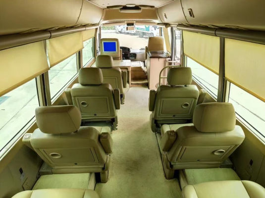 23 użytych miejsc Autobus z uszczelnionym oknem Manualna skrzynia biegów