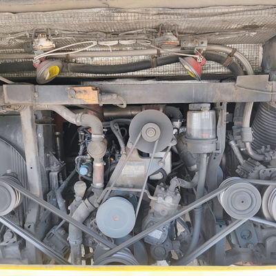 Używany autokar 49-miejscowy o maksymalnej mocy 247 kW i prędkości maksymalnej 100 km/h wyprodukowany w styczniu 2013 roku