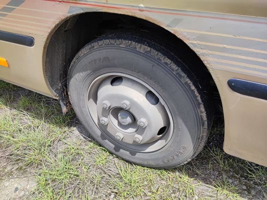 Złoty smok z drugiej ręki Autobus z 22 miejscami Autobusy z klimatyzacją