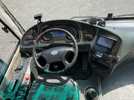 Dieselowy autobus turystyczny 37 miejsc 2 drzwi LHD Euro 4 z ręczną skrzynią biegów