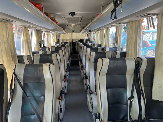 Dieselowy autobus turystyczny 37 miejsc 2 drzwi LHD Euro 4 z ręczną skrzynią biegów