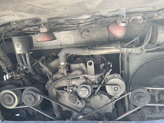 Dieselowy autobus turystyczny 37 miejsc 2 drzwi LHD Euro 4 z ręczną skrzynią biegów