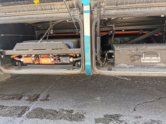 Autobusy luksusowe LHD 31 miejsc z automatyczną skrzynią biegów