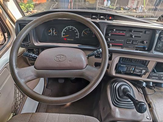 20 miejsc Używany autobus Toyota 120 km/h LHD Używany autobus z kierownicą lewą