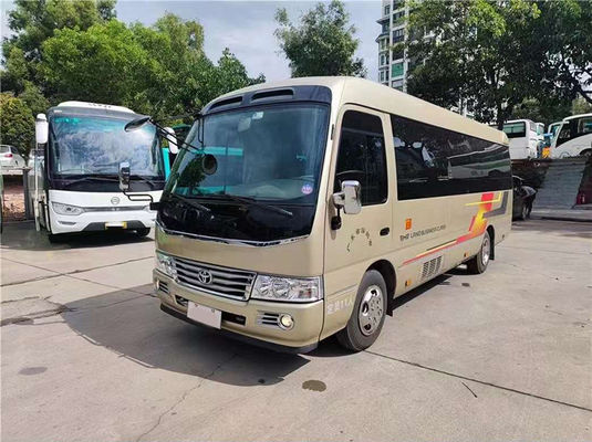 11-osobowy minibus Toyota Coaster z ręczną skrzynią biegów