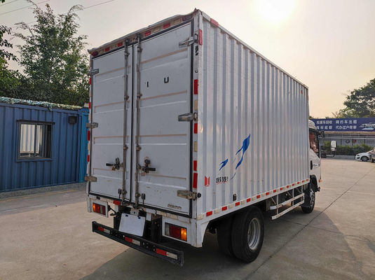Biały ręczny preowned cargo vans Diesel Isuzu używany cargo van box truck