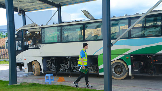 23 użytych miejsc Autobus z uszczelnionym oknem Manualna skrzynia biegów