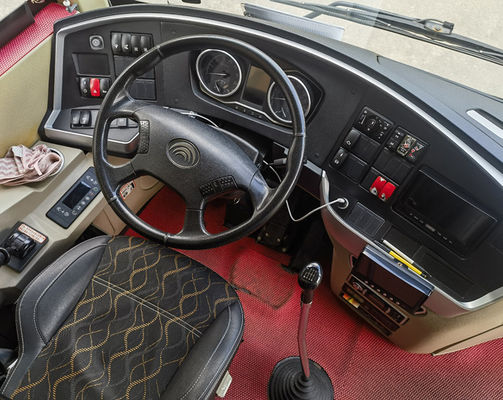 50 miejsc Używane autobusy Yutong 12m Silnik wysokoprężny LHD Euro 5 Używany autobus autobusowy