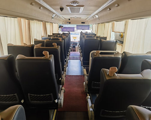 50 miejsc Używane autobusy Yutong 12m Silnik wysokoprężny LHD Euro 5 Używany autobus autobusowy