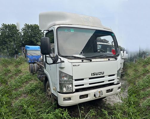 Używana ciężarówka Isuzu ELF 600p Ładunkowa ciężarówka 4KH1 Silnik wysokoprężny i biała kadłubka