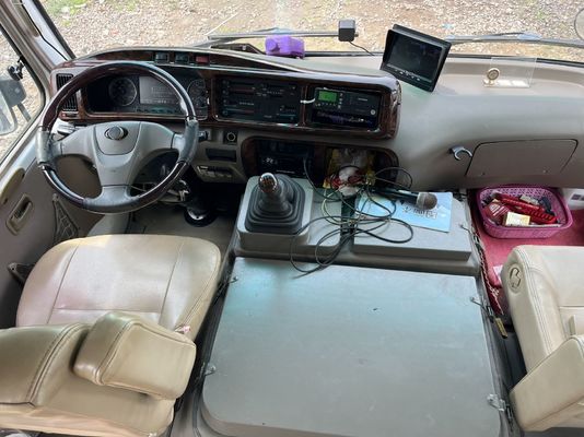 18-miejscowy używany autobus z silnikiem Diesla, przebieg 180000 km, 1 drzwi, Golden Dragon