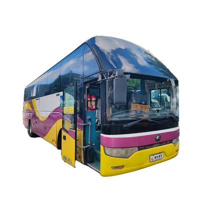 Używany autokar 49-miejscowy o maksymalnej mocy 247 kW i prędkości maksymalnej 100 km/h wyprodukowany w styczniu 2013 roku