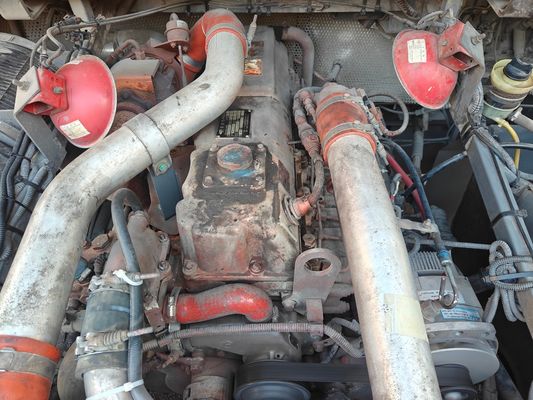 56-osobowy autobus szkolny z silnikiem wysokoprężnym LHD KLQ6106XQE4