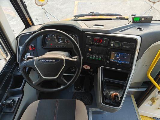 19-osobowy używany autobus przedszkolny z podnośnikiem do wózków inwalidzkich i przebiegiem 57870KM