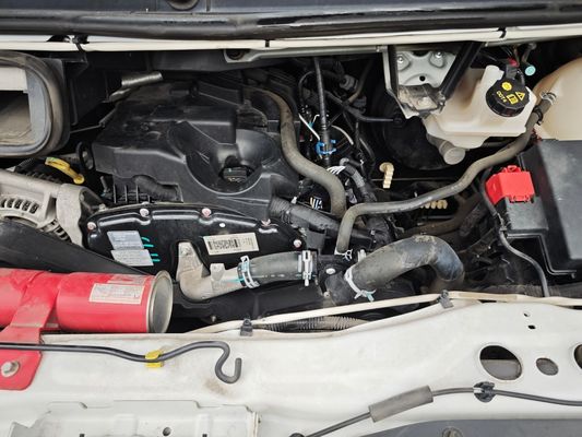14-osobowy używany minibus Diesel Jiangling Transit CN-4 Van z maksymalną prędkością 145 km/h