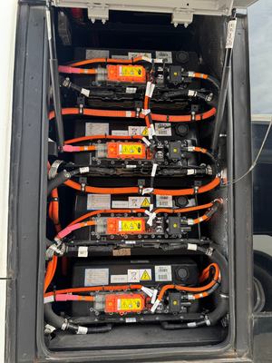 Używany 10-metrowy autobus Shenlong z 36 miejscami